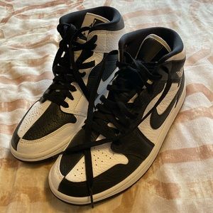 2022
Women’s Air Jordan 1 Mid SE 'Homage' size 9.5 US (brand new, never worn)